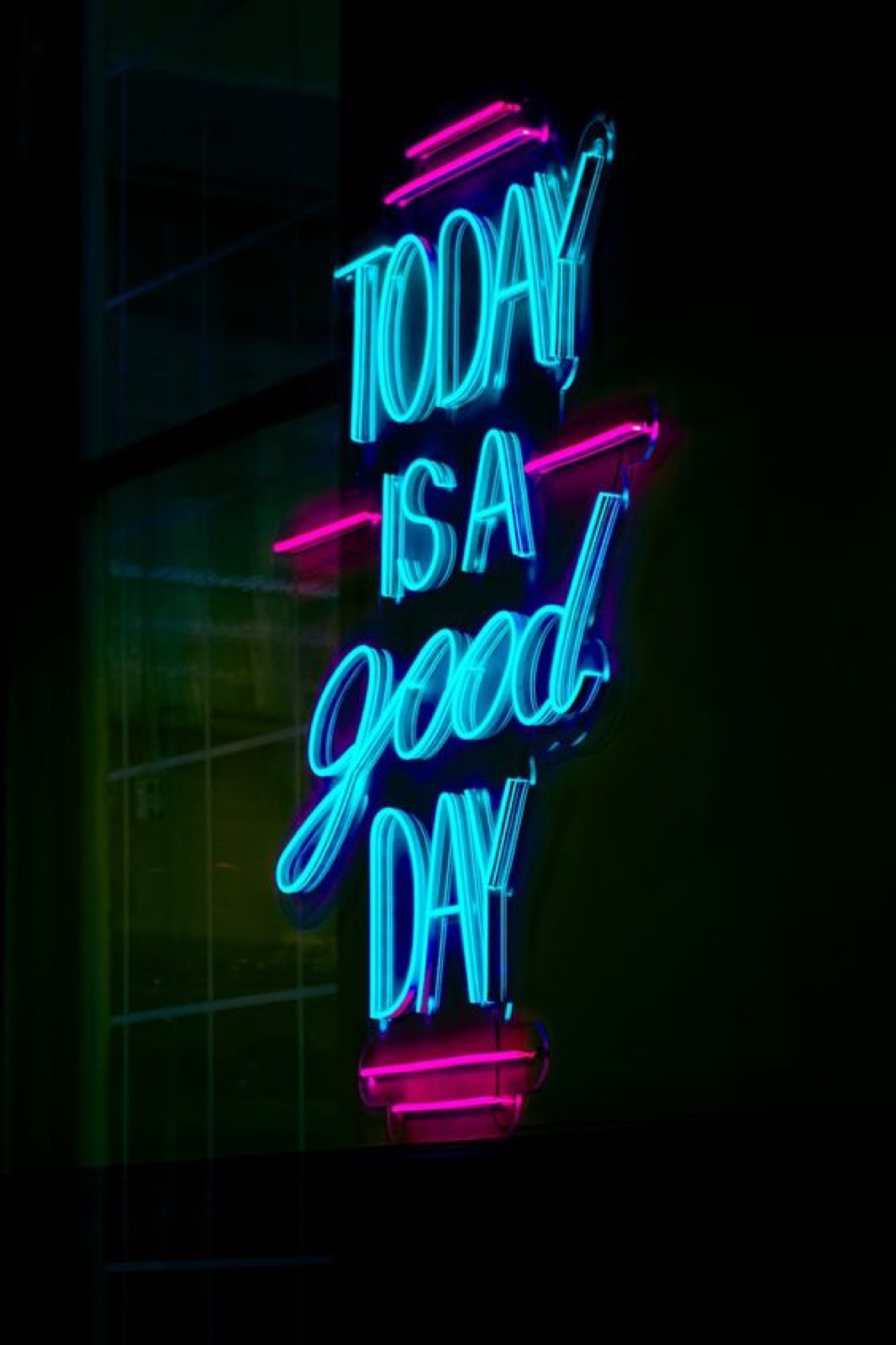 Türkis-pinker Neon-Schriftzug ‚Today is a good day‘